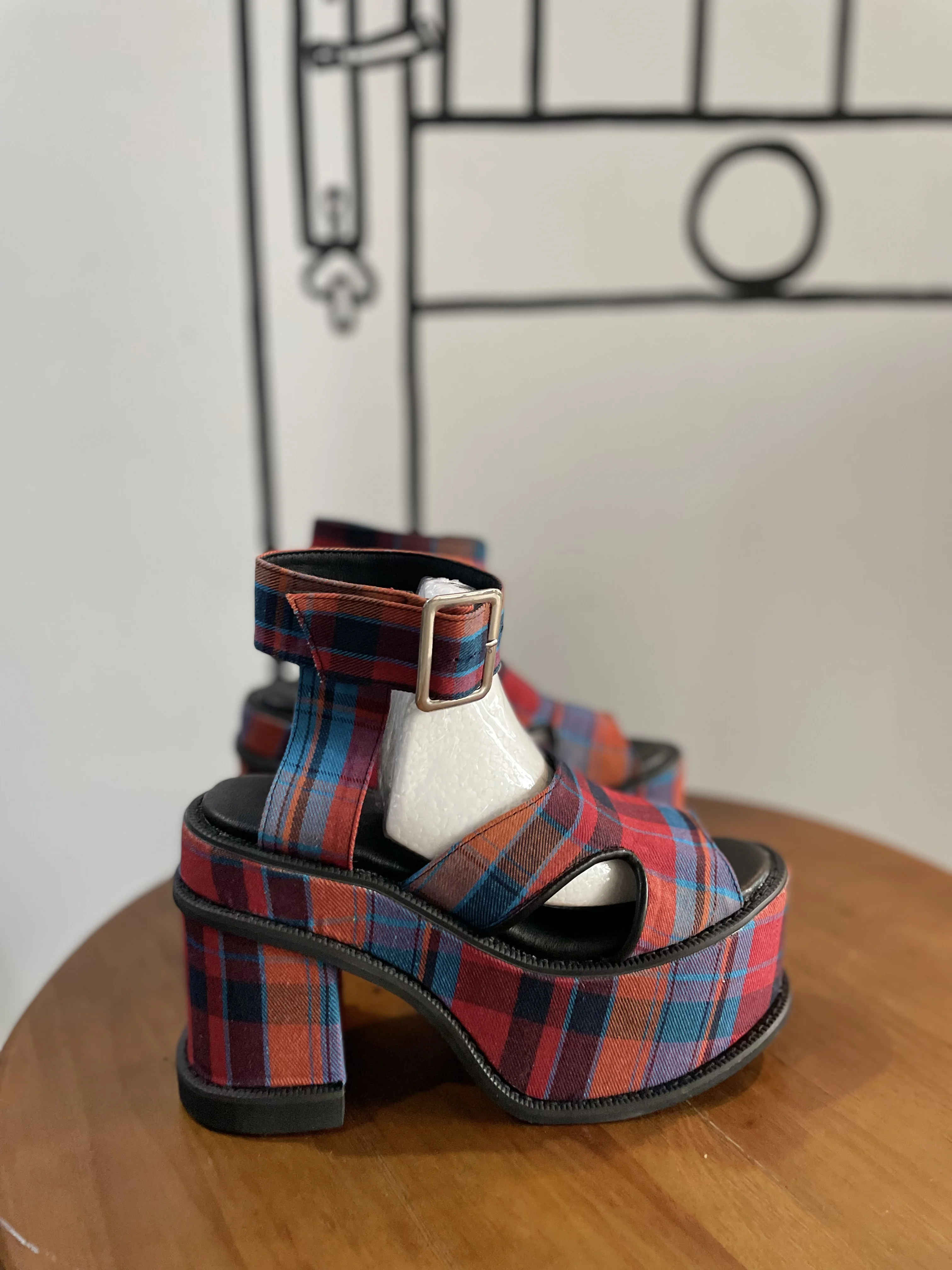 Platform Plaid Buckle Strap Sa - Women'S Fashion Show บทวิจารณ์และราคา
