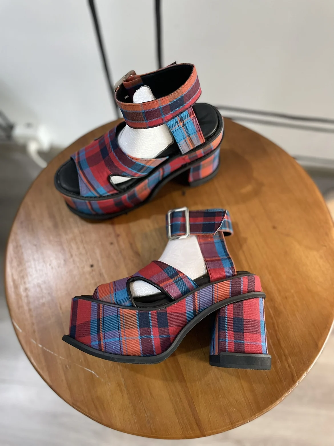 Platform Plaid Buckle Strap Sa - Women'S Fashion Show บทวิจารณ์และราคา