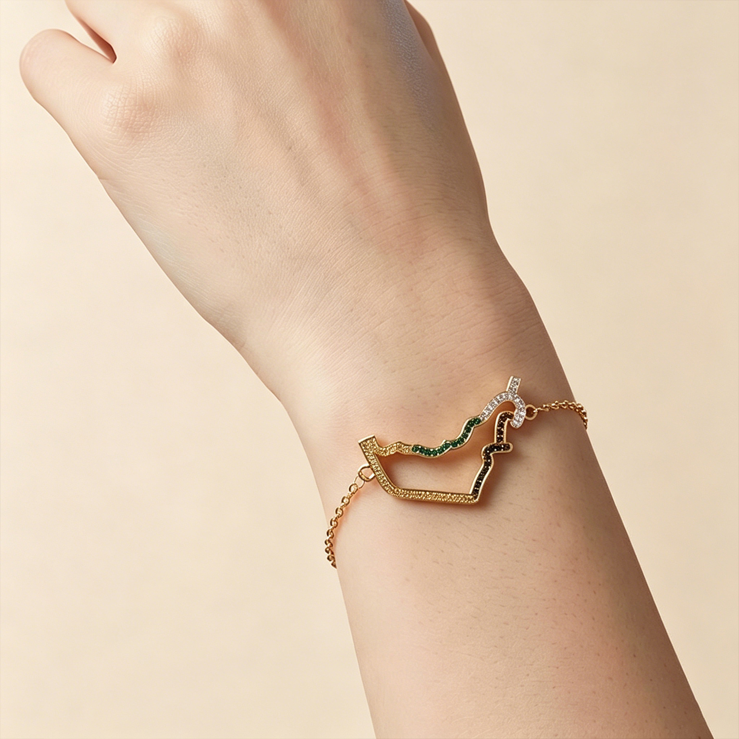 Patriotic UAE Map Crystal Desi - Women Fashion Uae บทวิจารณ์และราคา