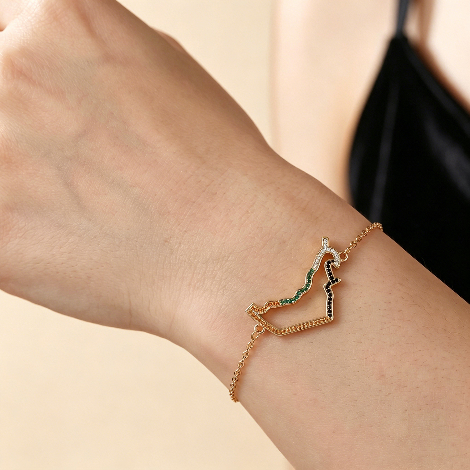 Patriotic UAE Map Crystal Desi - Women Fashion Uae บทวิจารณ์และราคา